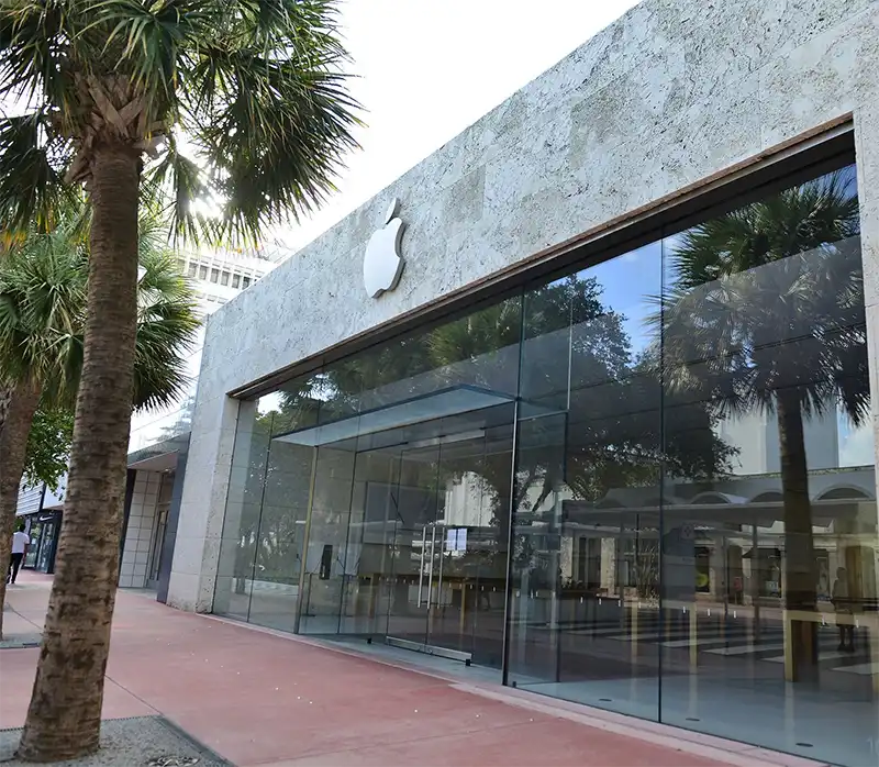 Apple – Lincoln Road