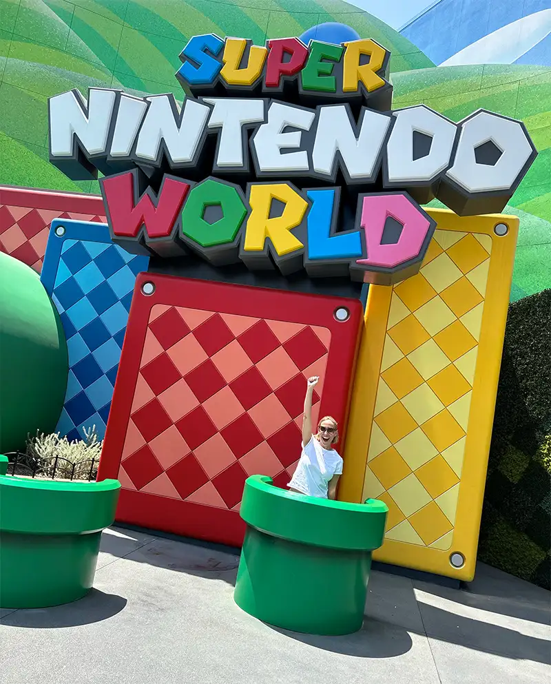 Maria Elisa na Super Nintendo World! - @maelisa