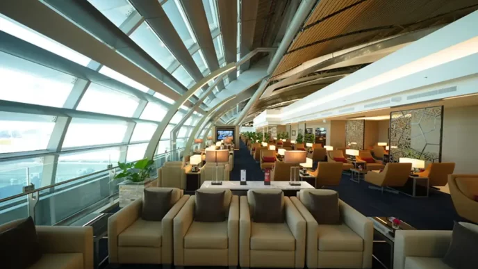 Emirates inaugura seu segundo maior lounge em Bangkok