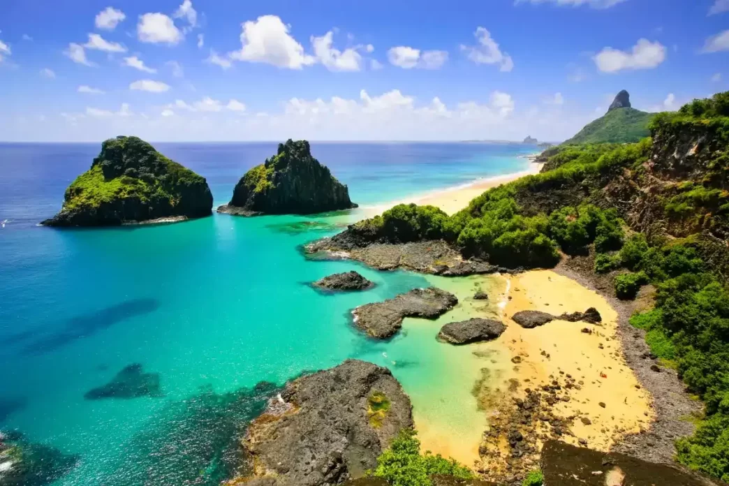 LATAM começa a voar para Fernando de Noronha em 1º de maio