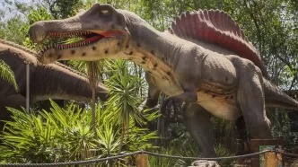 Vale dos Dinossauros em Olímpia: Veja as estrelas de Jurassic World de perto