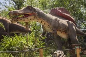 Vale dos Dinossauros em Olímpia: Veja as estrelas de Jurassic World de perto