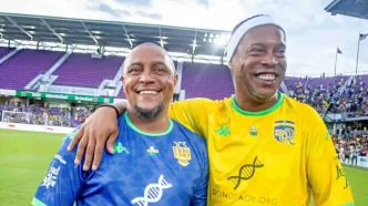 Ronaldinho Gaúcho e Roberto Carlos promovem jogo festivo em Miami