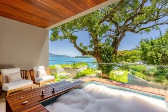 Temporada de Baleias 2025 já começou em Ilhabela