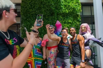 5 bares LGBTQIA+ para aproveitar a noite em Washington, DC