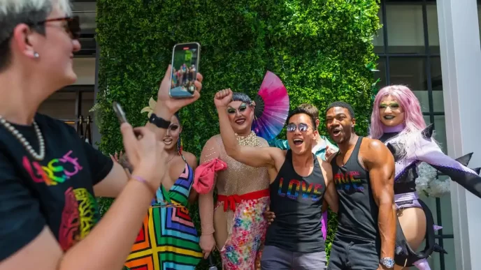 5 bares LGBTQIA+ para aproveitar a noite em Washington, DC